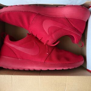 Nike Roshe One Sneakers in Solid Red October